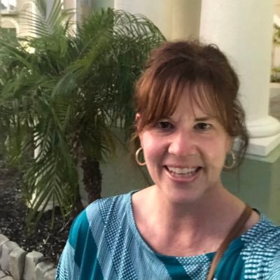 Lori_Surt4's profile picture. “Born to be on a beach...and will be some day! 😊🌊☀️