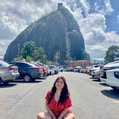 VeroSosaG's profile picture. Si me pagaran por cada vez que me dicen: “Antes de conocerte me caías mal”, sería millonaria. 📍Colombia 🇨🇴 - ♥️🔜 New York