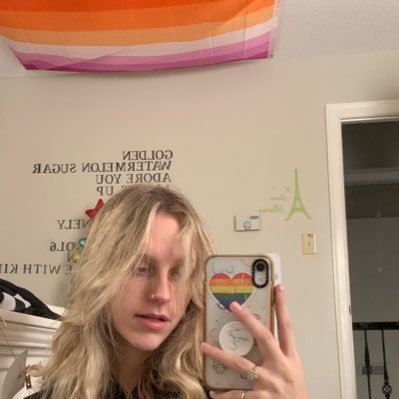 Charlxx7Norris's profile picture. 