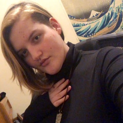 Harley/Bee || he/him || 22 || college dropout/family failure no. 2 out of 3 || 💛💚 || 4/7/2024