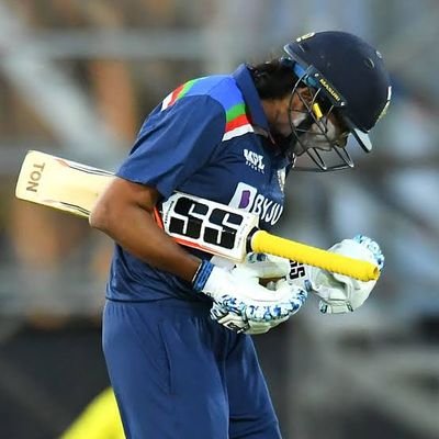 Poulam1's profile picture. I'll rather have a passport full of stamps than a room full of furnitures

REP Tour 5.26. Swiftie since 2009, Indian Women Sports enthusiast