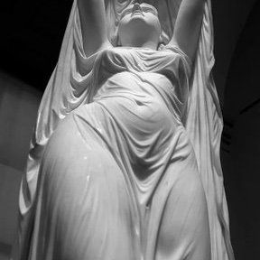 yinesoterica's profile picture. Yin Esoterica by @kikimancy