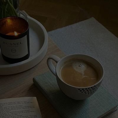 ayrvi24's profile picture. 