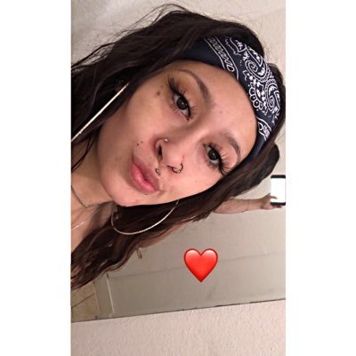 Zayvrianna Yvette Maestas 🤍 20 years young 🤝 Snap - zayvrianna 💋