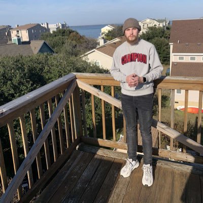 evanmac_3's profile picture. 