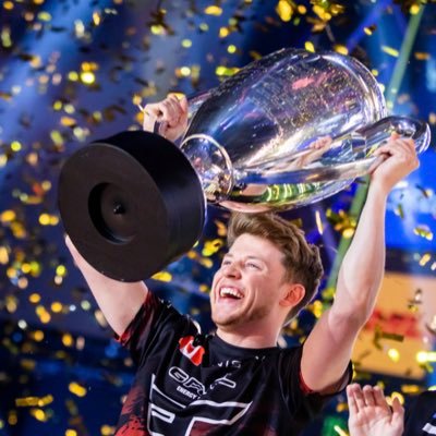 HohoYes_'s profile picture. #1 JKS fan since 2015