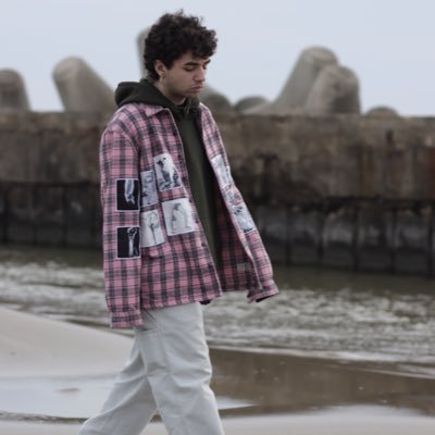 saint_txmm's profile picture. XIX.                                                     Faccio una collezione con le paranoie.