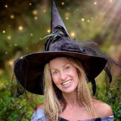 Author of @thumbletumble Book Series set on the magical Isle of Arran. For media enquiries contact: https://t.co/swTqXLy9UJ