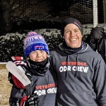 Sens, Jays, Bills (I know that's a Lions jersey above) once named #1 Dad according to a t-shirt.