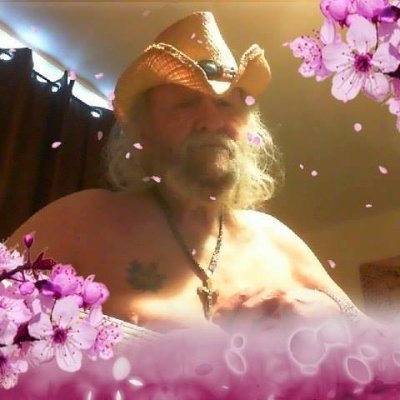 Brexiteer. Patriot. Christian, Animal lover. Hate Socialism. Proud to be white English. Ex pro musician. Love Donald Trump. NO PC HERE