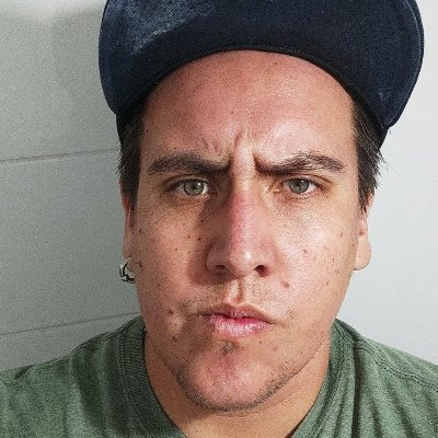 tiochechito's profile picture. Filántropo × Papá de potito × Publicista × Director de Arte × #crossfit × Cerveza × Cumbia ☠DE RODILLAS ANTE DIOS, DE PIE ANTE LOS JILES ☠