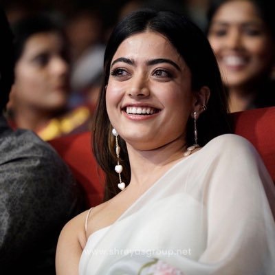 @iamRashmika ♥️.. follow my account for her updates.. purest smile ever😘spread love and smile wherever u go !!!