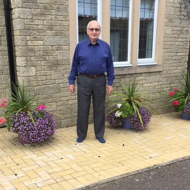 llewsac_bob's profile picture. Ex Managing Director at Caswell Refrigeration, specialist milk cooling and refrigeration engineers, now semi retired still keeping my hand in