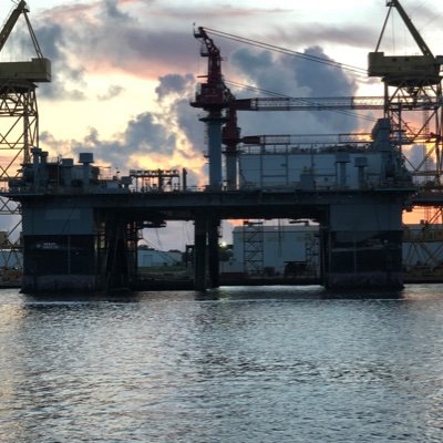 Oil Rig purchased by SpaceX, now being transformed into a launchpad for future starships!

(PARODY ACCOUNT)