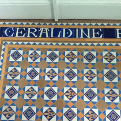 geepyg's profile picture. Half way between adolescence and obsolescence.