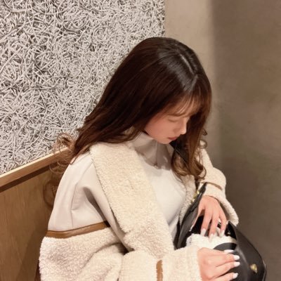 d____Lm8O1's profile picture. sisters mam 𓂃 𓈒𓏸