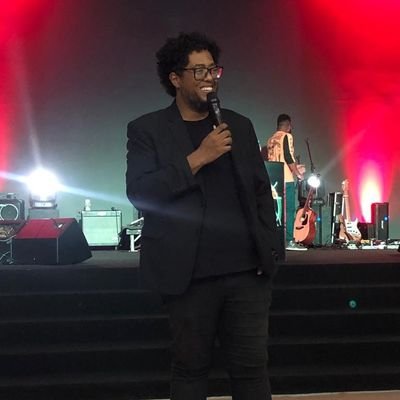 olavolima's profile picture. Cristão, Diretor de Arte, Gamer, Líder de Adoração e Pastor. Amigo de Jesus Cristo servindo à Igreja.