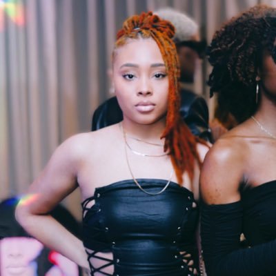 Public Figure/Model/BusinessOwner🔆 DM(V) Cause Entrepreneur: @onehope 🍷 Dog walking page: @walkmy_dogg Shop: @charmedxoxo_ (Website Coming Soon!)