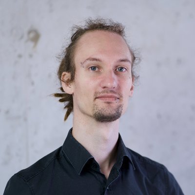 Agile Coach, Techfreak und Buzzword Bingo hater.
