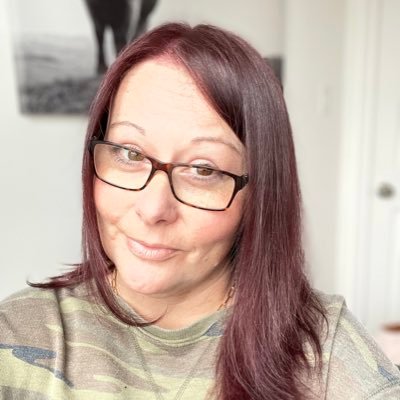 Emmaybe13's profile picture. Optimist with some genuine concerns for the future.