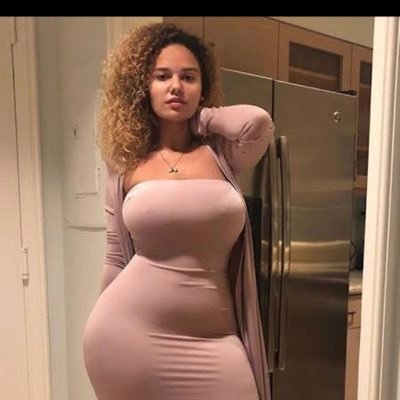 pamela24751043's profile picture. Half American, half Latina.