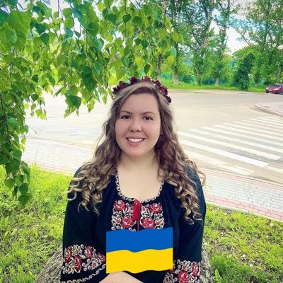 NikkiMiller77's profile picture. #standwithukraine