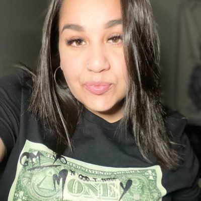 1129Chandra's profile picture. I am here for a good time not a long time 🙌🏽 snapchat: chang_dra2 🌈