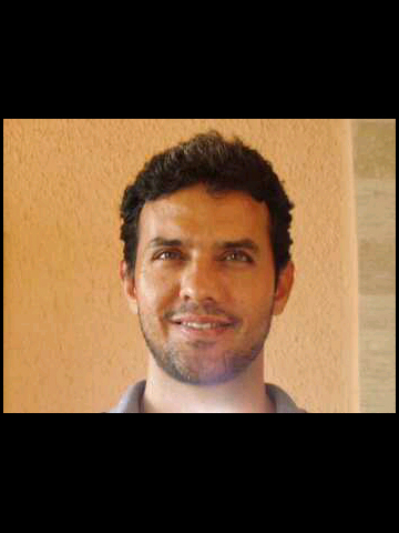 Yo vivo de preguntar, saber no puede ser lujo! Si saber no es un derecho, seguro será un izquierdo! Escaramujo Silvio R.