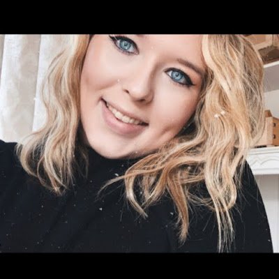 missbollo22's profile picture. By picking up a book, you can unlock a whole new world.