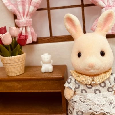 食べられるミニチュア料理、シルバニア服、ミニチュアなど色々作っています！ …………………………………………………………………………….YouTubeでシルバニア✖️食べられるミニチュア料理の動画を投稿しています🍳→くろねこの小さなレストラン