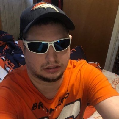 kyle372929's profile picture. 
