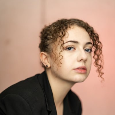 Actor/singer 🏳️🌈🏳️⚧️ Writer and composer of @SisterIsMissing, Rep'd by @RhysJenn with @JBRAgent 📩 izziewintermusic@gmail.com