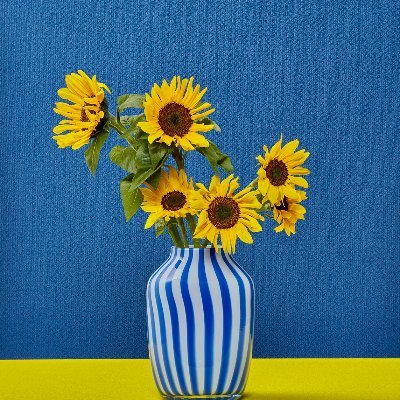 SEATheatreGrrl's profile picture. Freelance Writer | Content Strategist | Educator | Ridiculously fond of dogs and cats