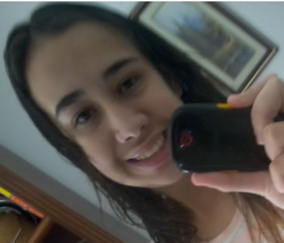 Adoro: chocolate, férias, namorado, restart, minhas amigas, passear, durmir, balada, musica, shows! haha =}