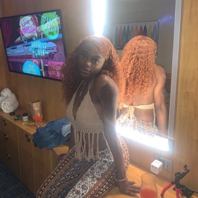 arinechelle_'s profile picture. 