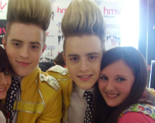 Jedhead_Aimeex's profile picture. @planetjedward are my life!! They are amazing :D love all their songs :) Victory is the best album ever! Im in love with Jedward!!! :D xxxxxxxx