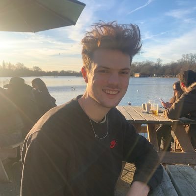 Tennis 🎾 Music 🎶 LFC ❤️ London/Cheshire 🏠he/him 🌹