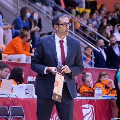 Pro basketball coach | Assistant coach #U19F 🇪🇸 | Degree in Law