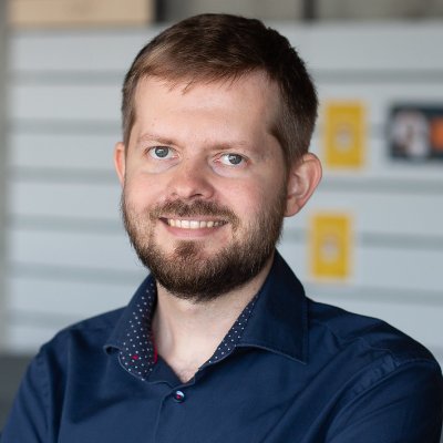 robo_moro's profile picture. AI researcher