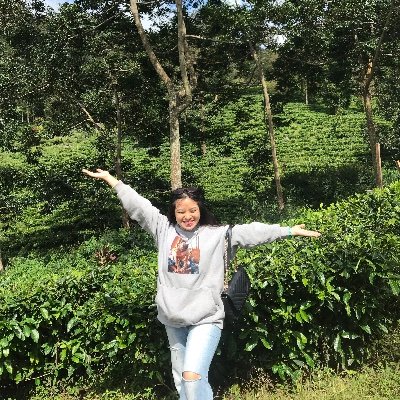 DenadiaF's profile picture. Roses 🥀