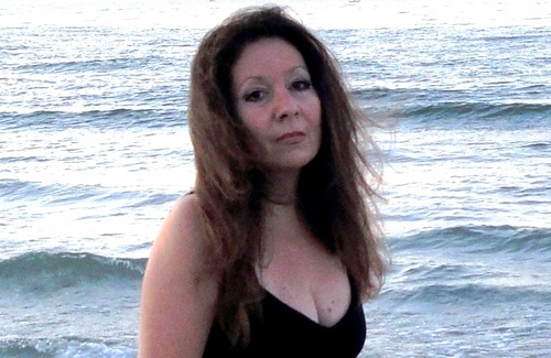 Singer-Songwriter (BMI) 
Country / Pop 
susan@susancabralsongs.com
PLEASE FOLLOW ME @BOSTONGIRLZROCK!!! THANK YOU!!!