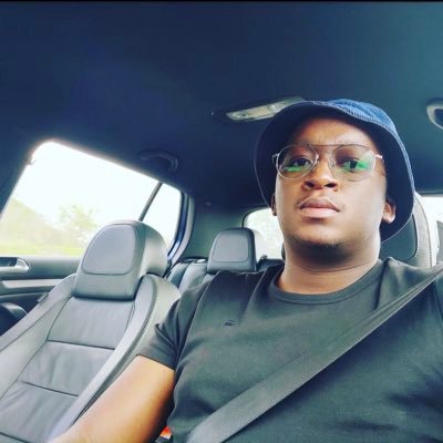 Lusu08's profile picture. Down to earth njengemhlabatsiii!