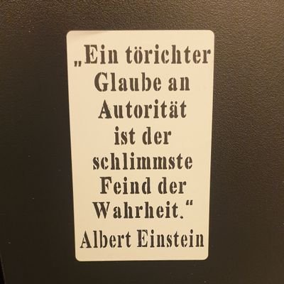 Mensch mit gesundem Menschenverstand und das Herz am rechten Fleck