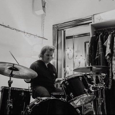 kellyboek's profile picture. they//them | a good egg | noise maker