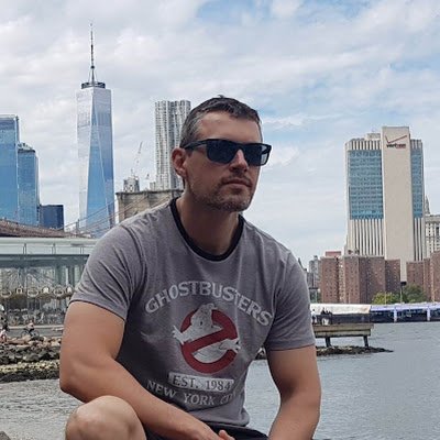 Bacharel em Direito, Jornalismo e Ciências Policiais
Mestre em Administração ESAG/UDESC