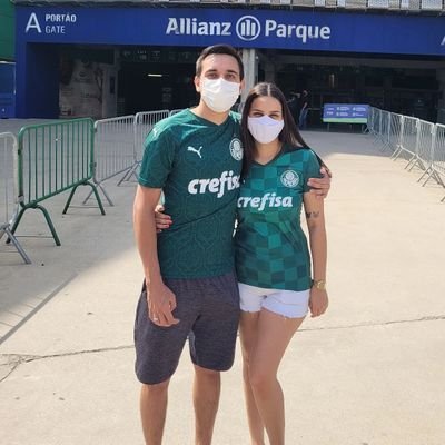 ⚡ Fisioterapeuta🐍
Pós graduado em Fisiologia Clínica do Exercício 🏋🏻♂️🏃🏻
📆 1997
📷 insta: ft.leobazzo
❤️@Laarisr_