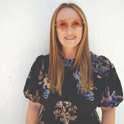 TheLindseyShook's profile picture. Editor in Chief of @Cahomeanddesign - Group Lead at @momsdemand #Miami