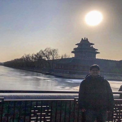 gioperbar's profile picture. "Más cuesta mantener el equilibrio de la libertad que soportar el peso de la tiranía" -El Libertador