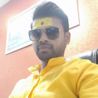 हम एक सीधे-साधे व्यक्ति है,देश🇮🇳 की सेवा करना लक्ष्य हमारा।हम किसी भी पार्टी के समर्थक नही है।जो सही रहता है निष्पक्ष उसकी तरफ से बोलते।भक्त है श्री राम के
🙏