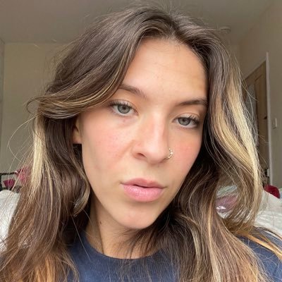 lucymagris's profile picture. 